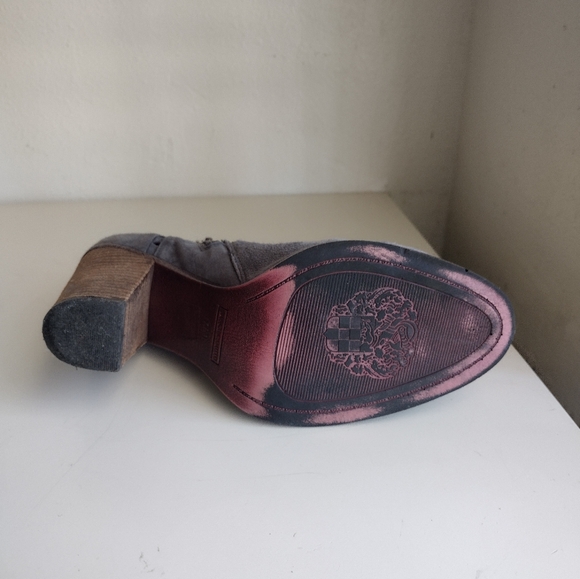 Vince Camuto size 7.5 - Picture 12 of 13